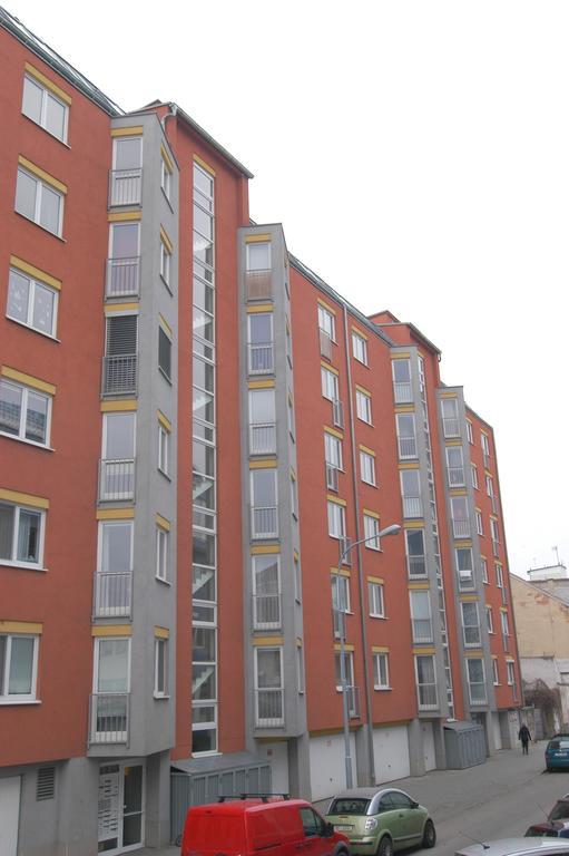 Eel Accommodation Brno Exteriör bild