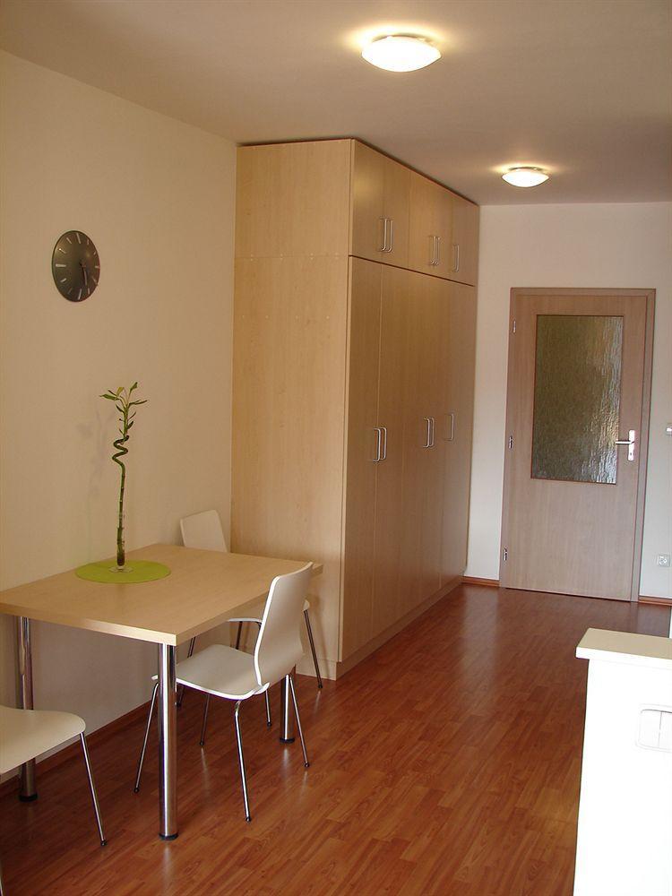Eel Accommodation Brno Exteriör bild